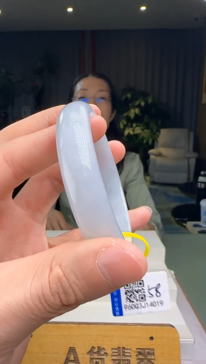 【闪购商品】翡翠手镯未镶嵌DY@@960Q3J14019