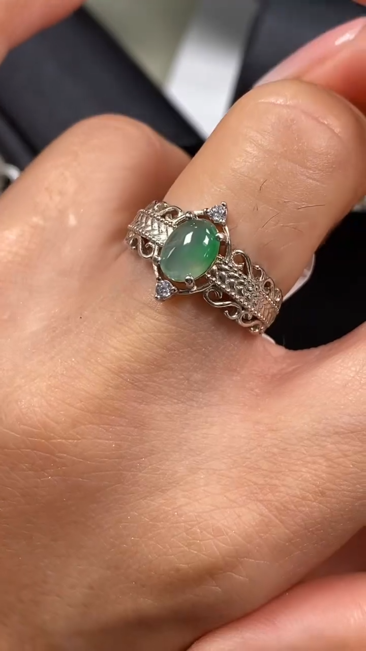 【闪购商品】翡翠戒指银S925镶嵌7946