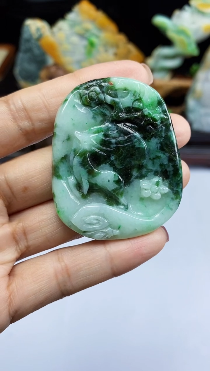 【闪购商品】翡翠颈饰未镶嵌翡翠A货
