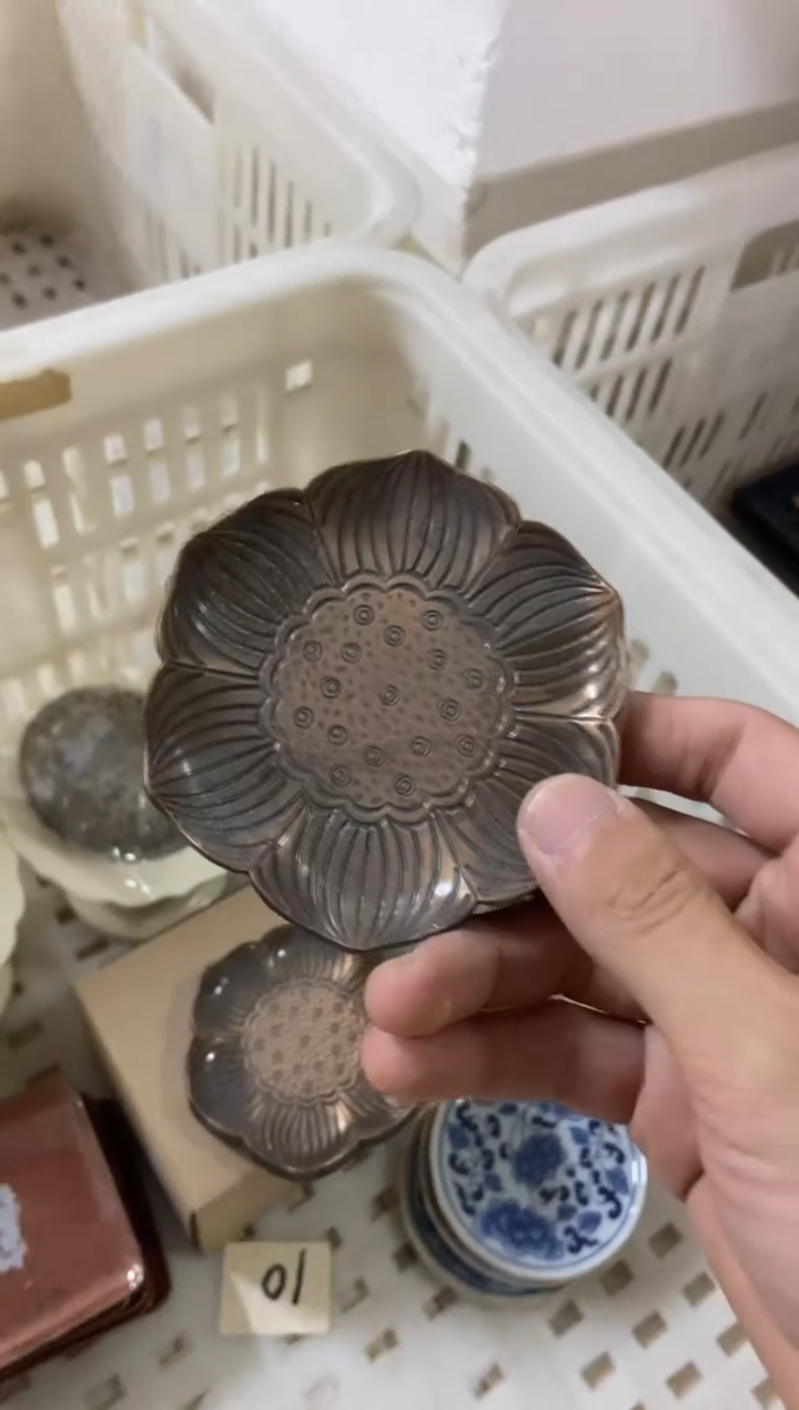 杯无运费险有瑕疵的摄影的产品有使用过的痕迹有点脏介意勿拍