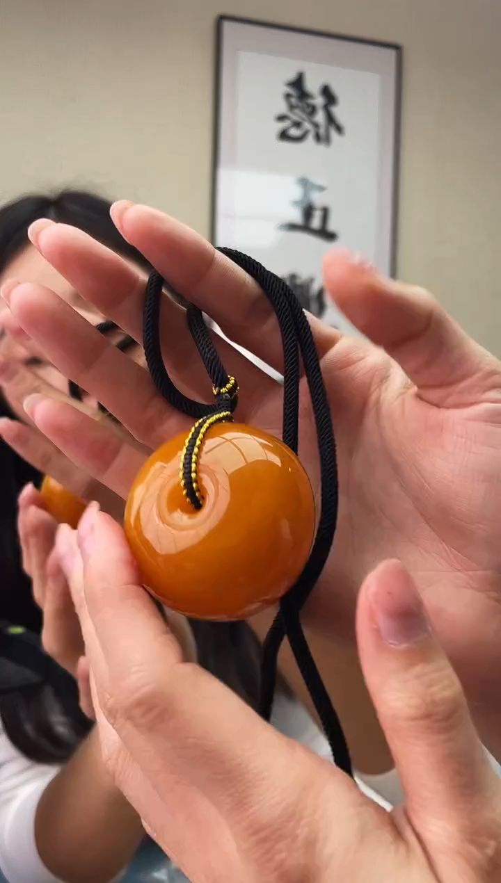 蜜蜡未镶嵌珠宝奇石T0微瑕假一罚十，多样性发一件