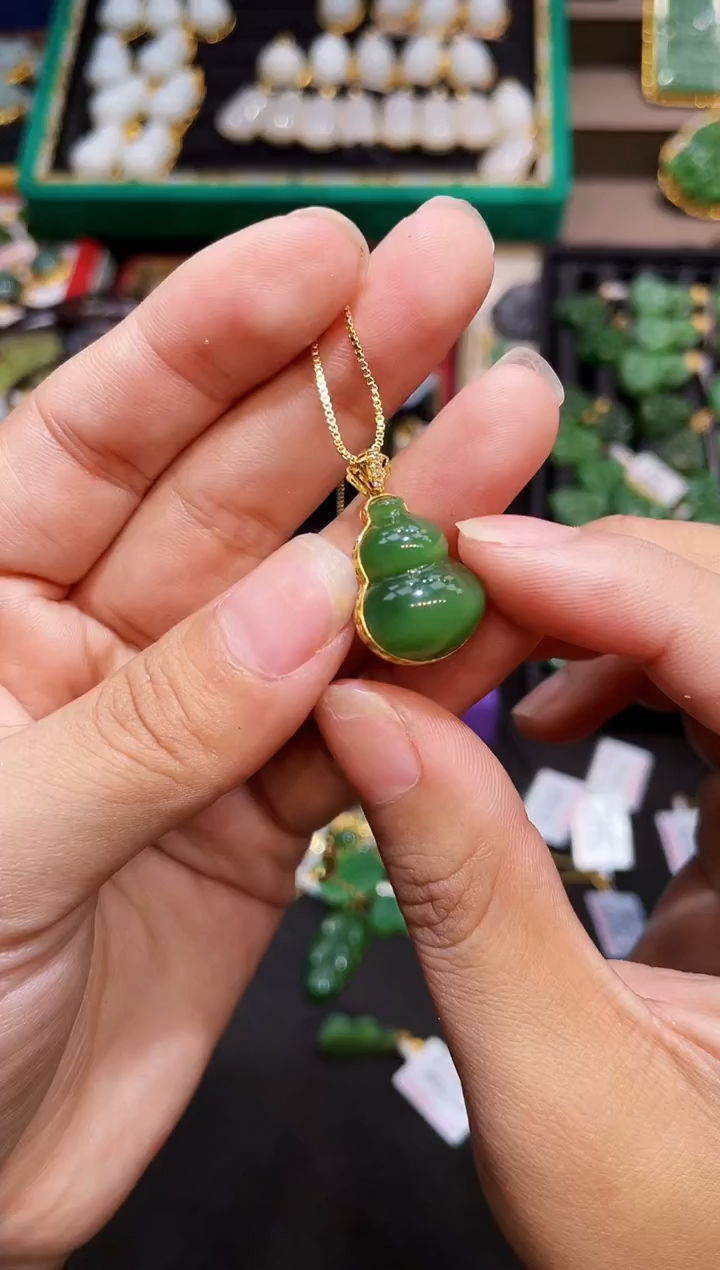 和田玉18K金镶嵌吊坠(赠链)多样性发一