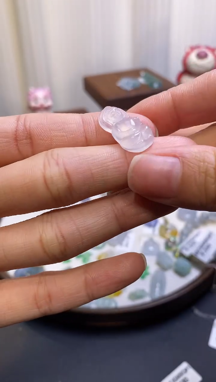 【闪购商品】翡翠颈饰未镶嵌观音