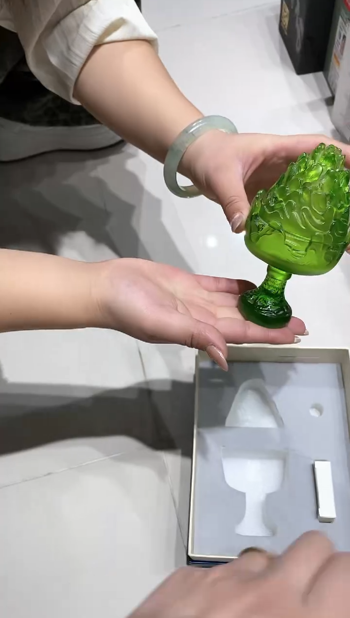 【闪购商品】H111摆件         