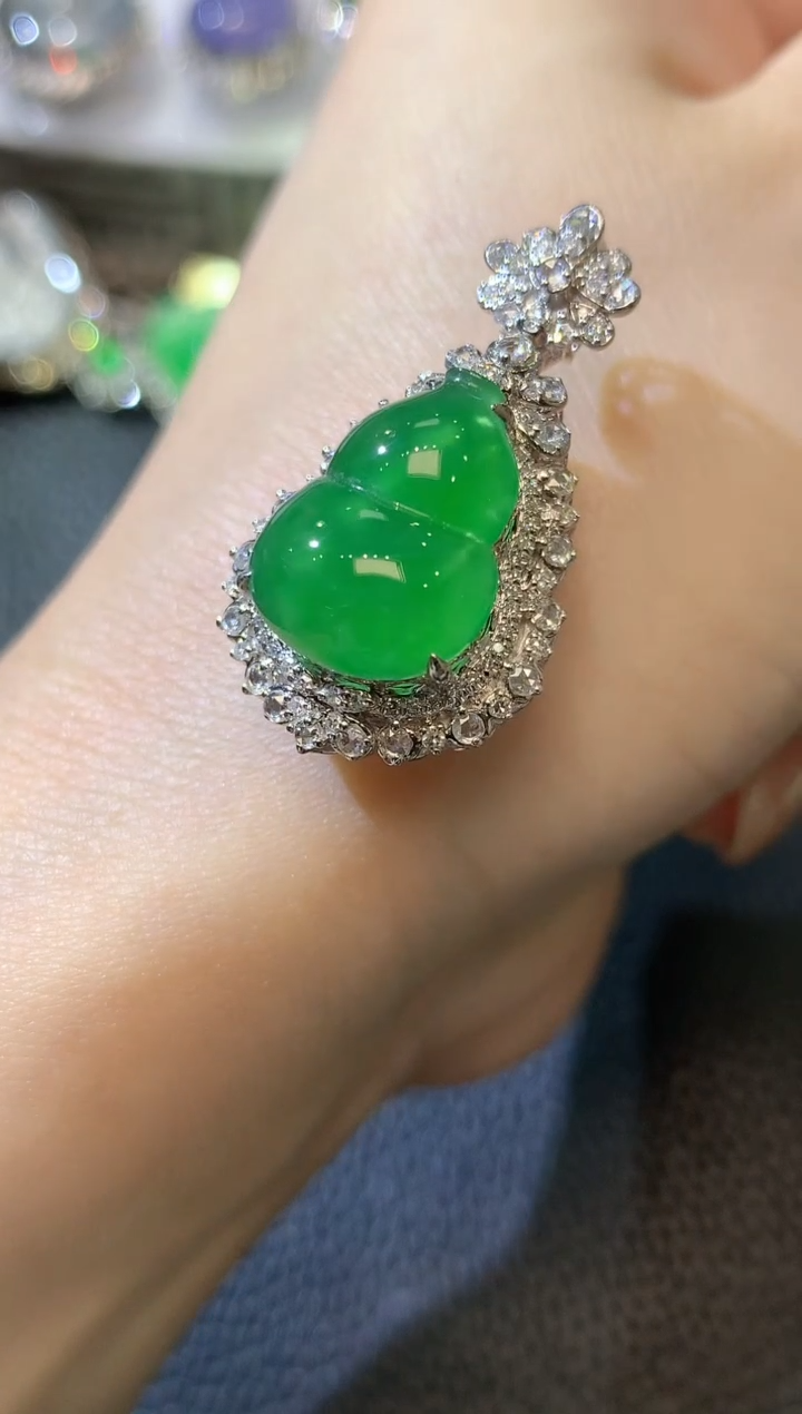 翡翠18K金镶嵌吊坠(不含链)C21翡翠