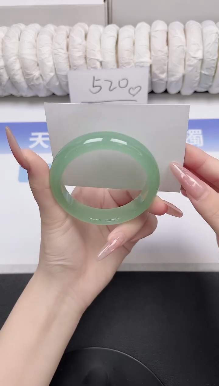 未镶嵌手镯石英质玉30-56.6