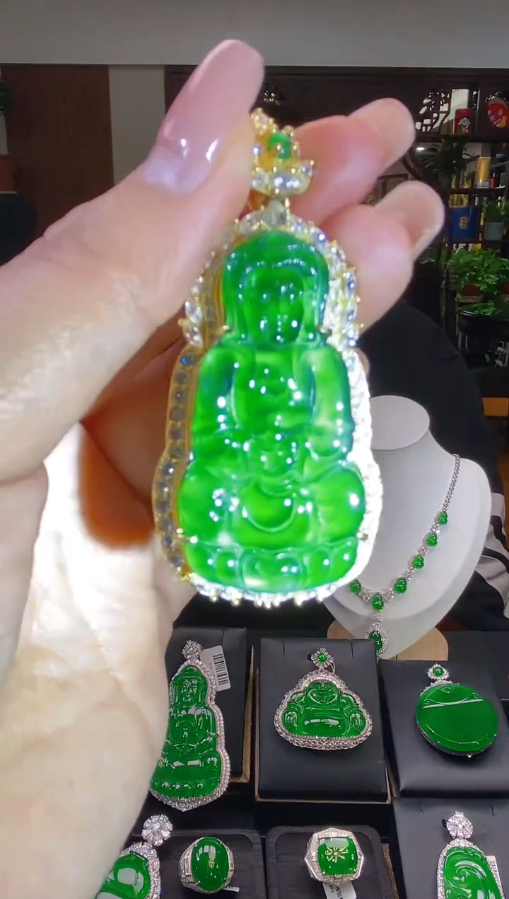 【闪购商品】翡翠吊坠(不含链)未镶嵌翡翠吊坠