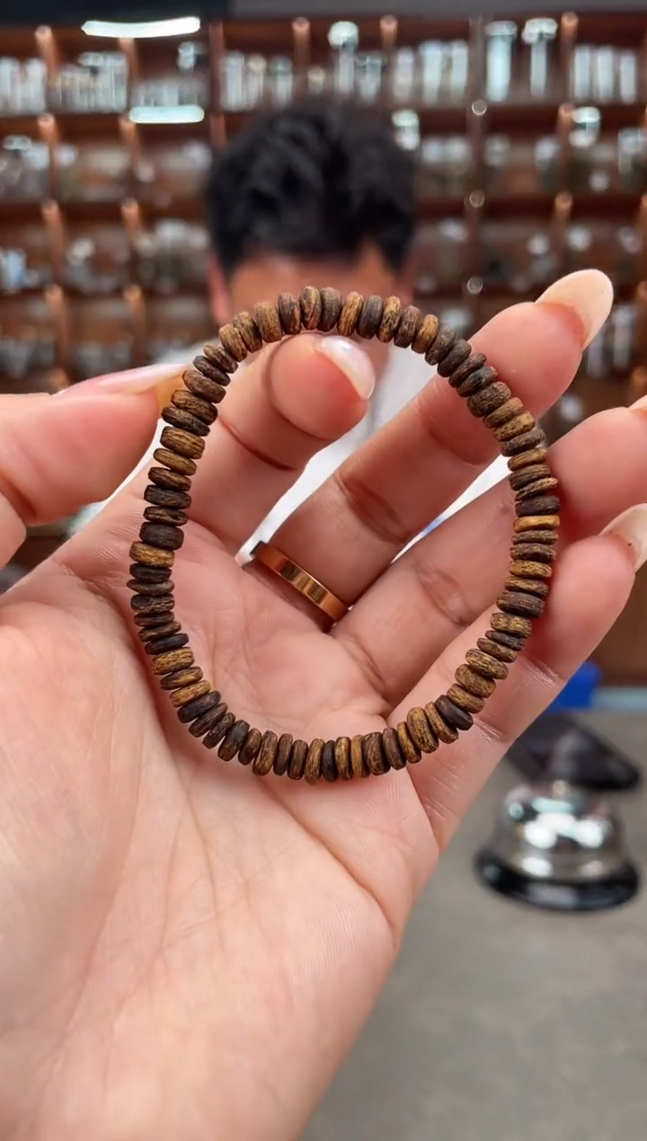 【闪购商品】沉香手串60号惠安红土样性发一份