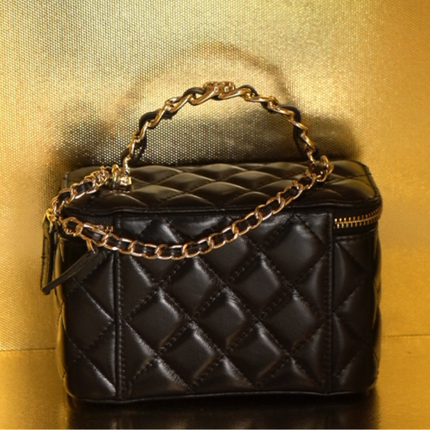 38（全新未拆封）轻奢时尚高级经典潮流百搭单肩斜跨女士包包