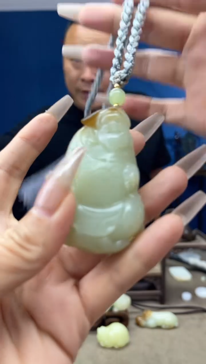 和田玉未镶嵌颈饰1