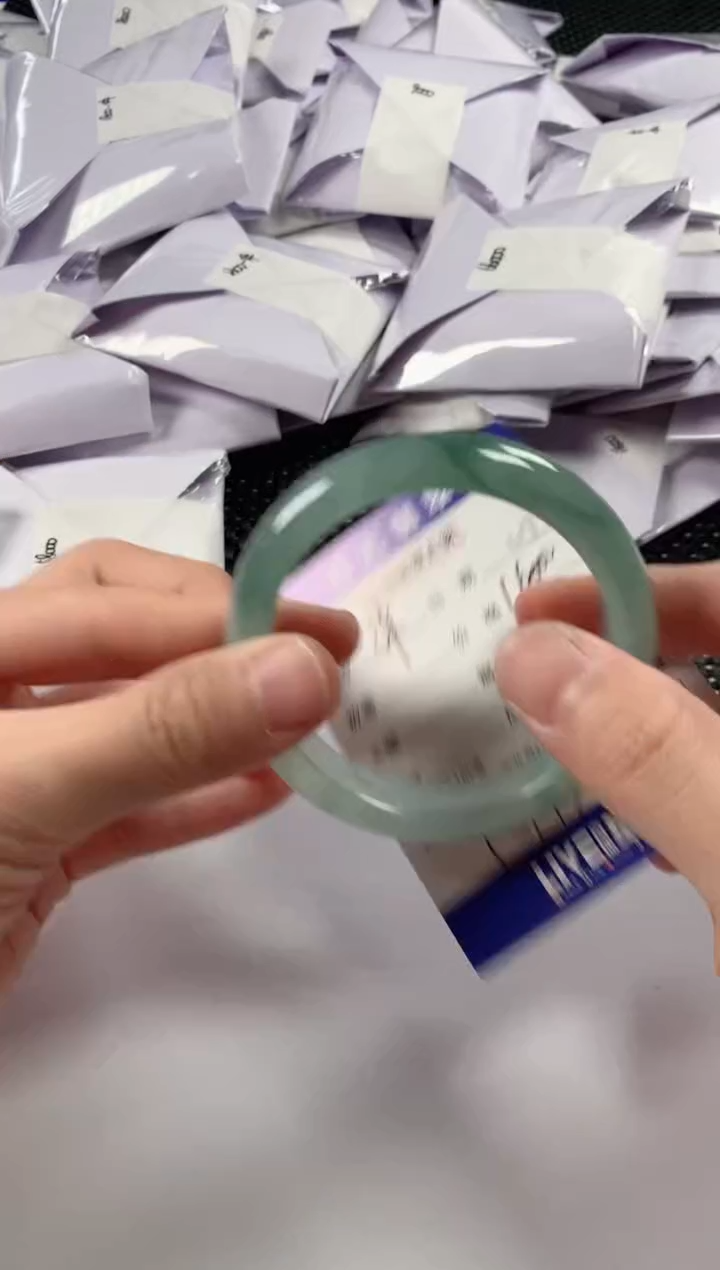 【闪购商品】翡翠颈饰未镶嵌11111111