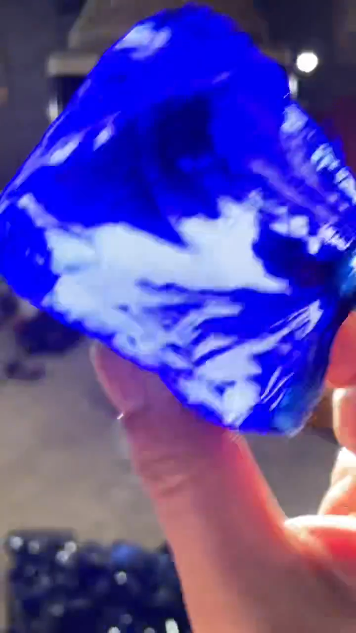 新疆五彩石原石摆件