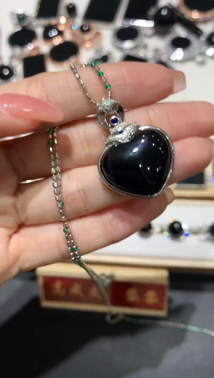 【闪购商品】翡翠吊坠(不含链)银S925镶嵌42多人多样性随机发货1件