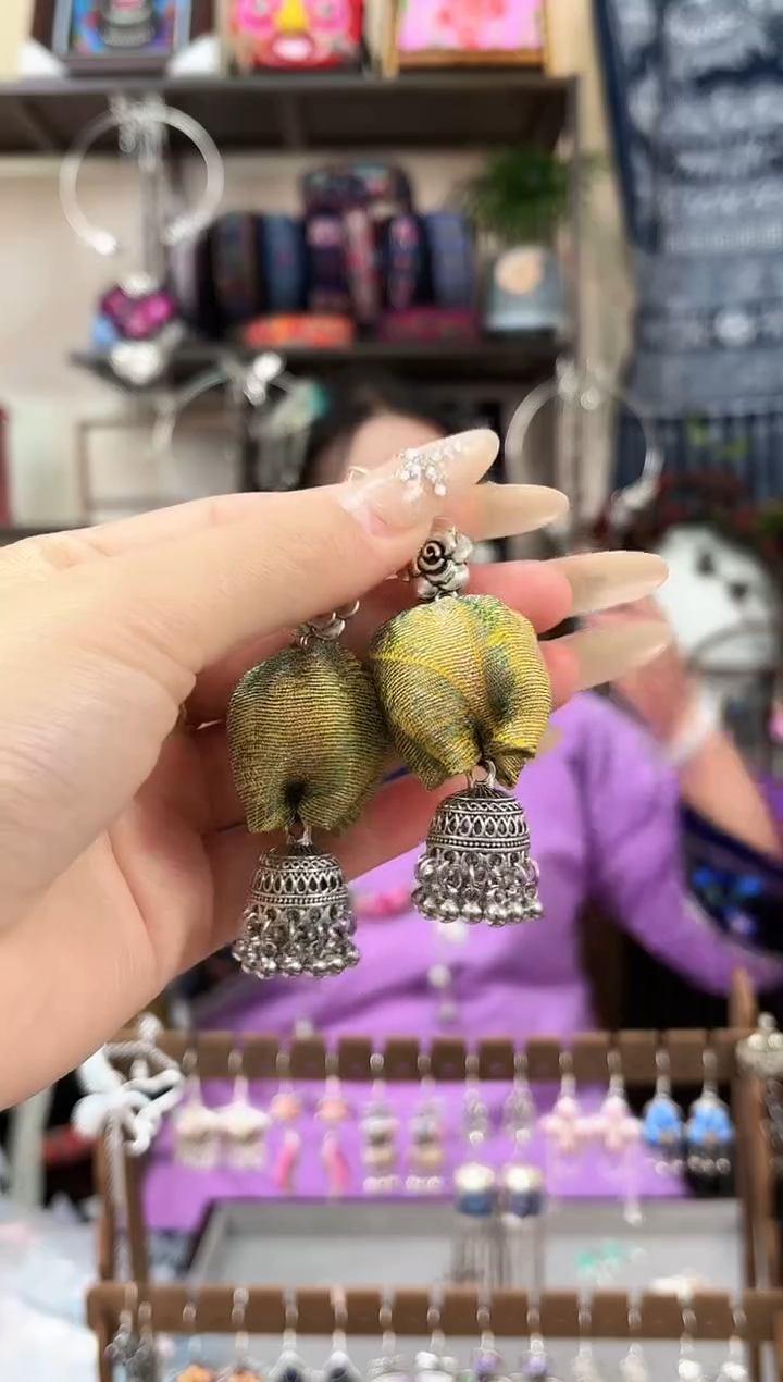 织绣民族风非遗老绣苗银饰品130