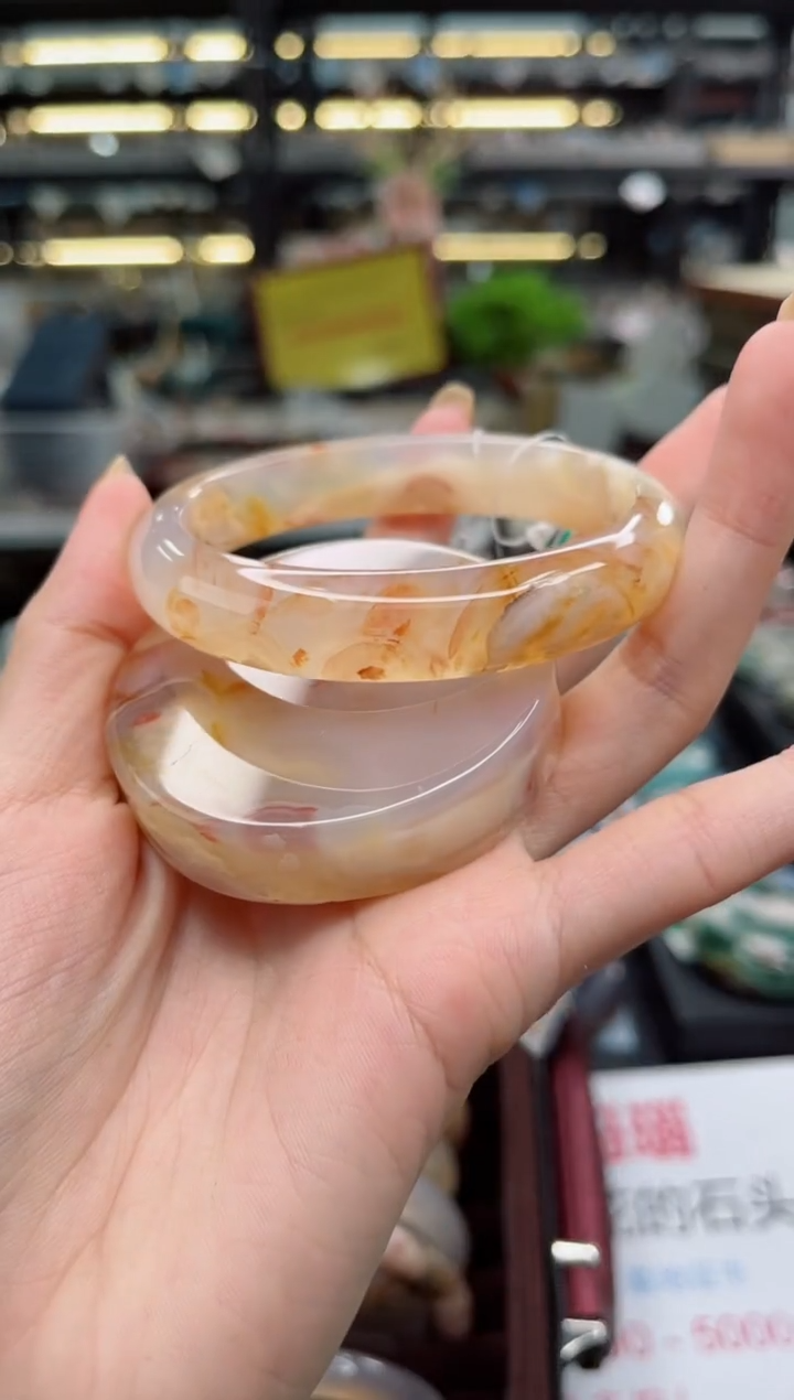 【闪购商品】石英质玉手镯未镶嵌59圈口（赠品镯心）36666693