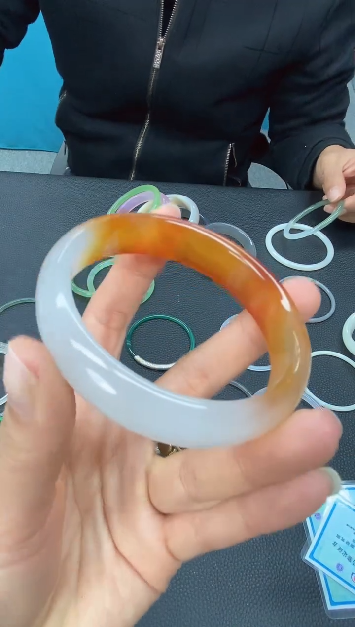 未镶嵌颈饰玛瑙/玉髓60