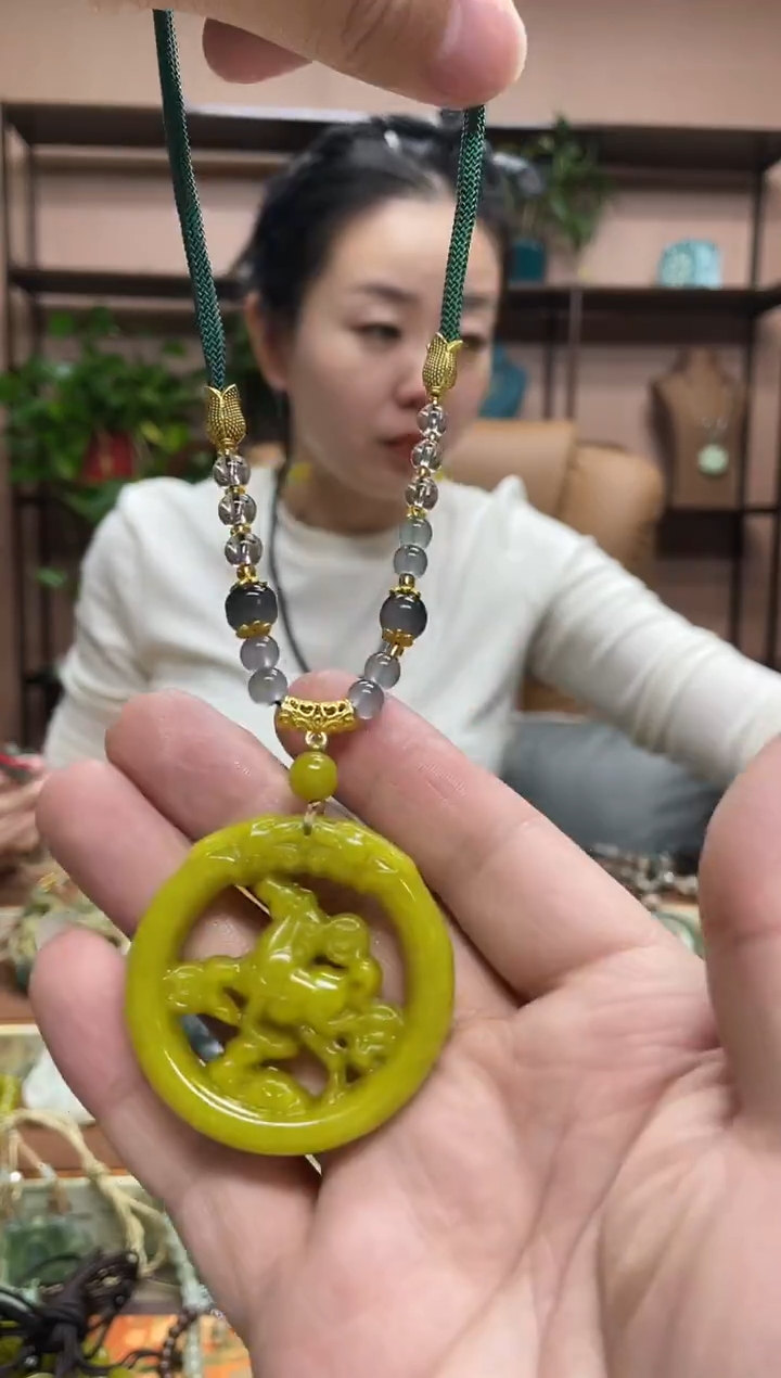 未镶嵌岫玉吊坠·