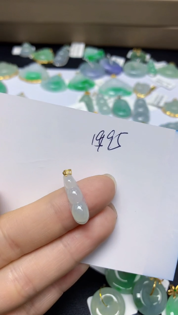 【闪购商品】翡翠挂件18K金镶嵌 天然翡翠A货