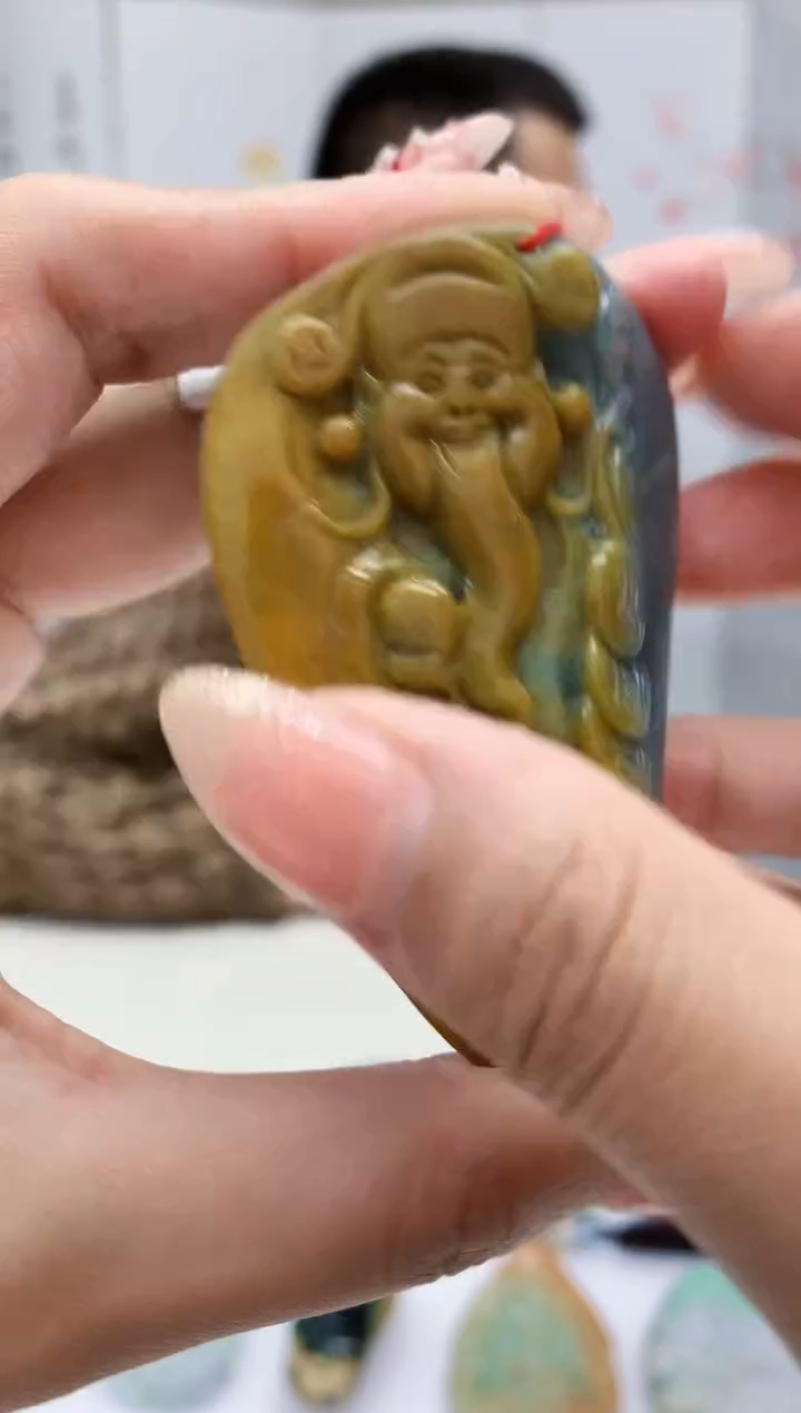 【闪购商品】定制翡翠未镶嵌4812MM-毛货挂件10