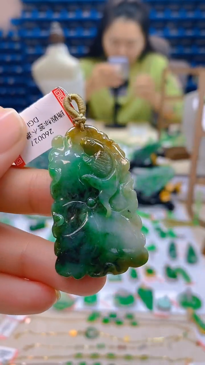 颈饰未镶嵌翡翠新号开播 全场乱卖