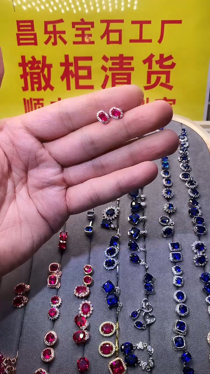 【闪购商品】红宝石耳饰银S925镶嵌1111