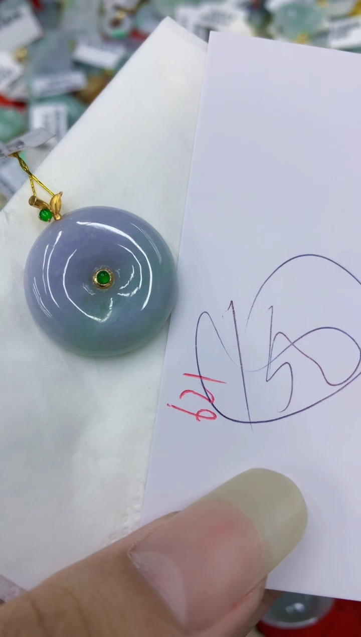 翡翠18K金镶嵌颈饰111111111111