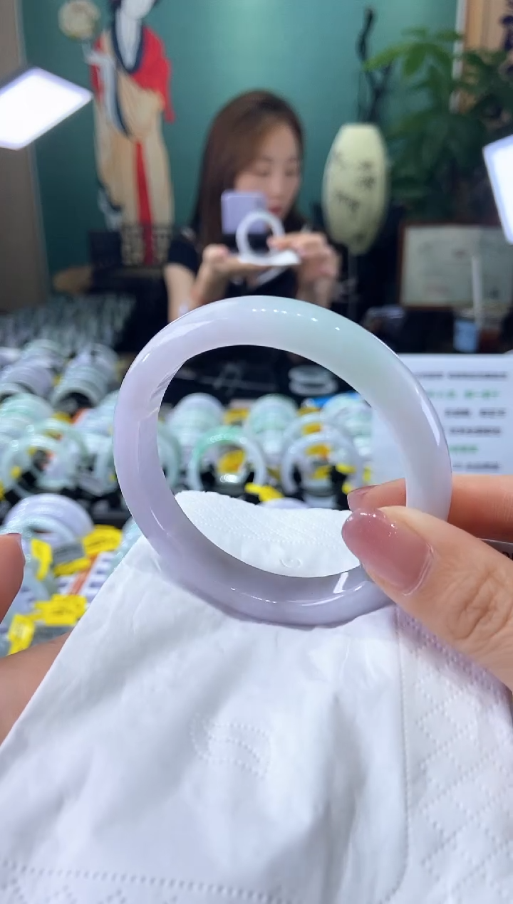 翡翠手镯未镶嵌58.7圈口