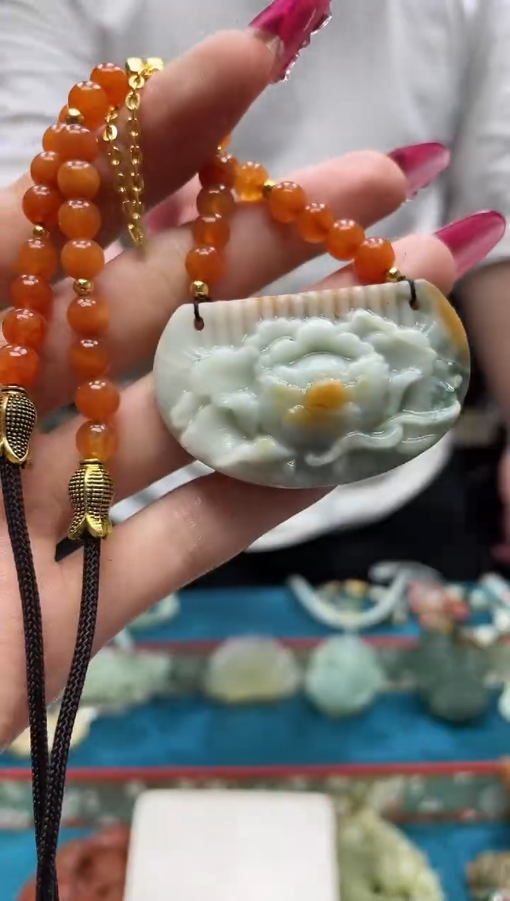 未镶嵌岫玉吊坠·