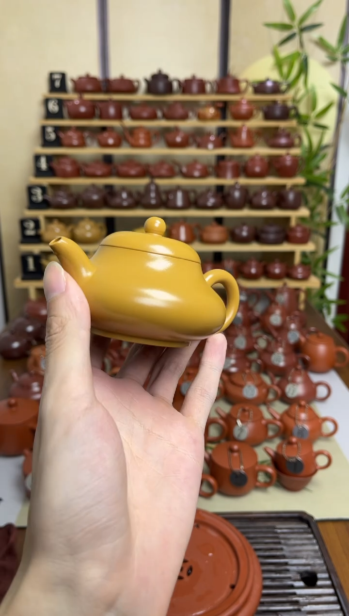 王**黄段泥玉乳120cc手拉壶