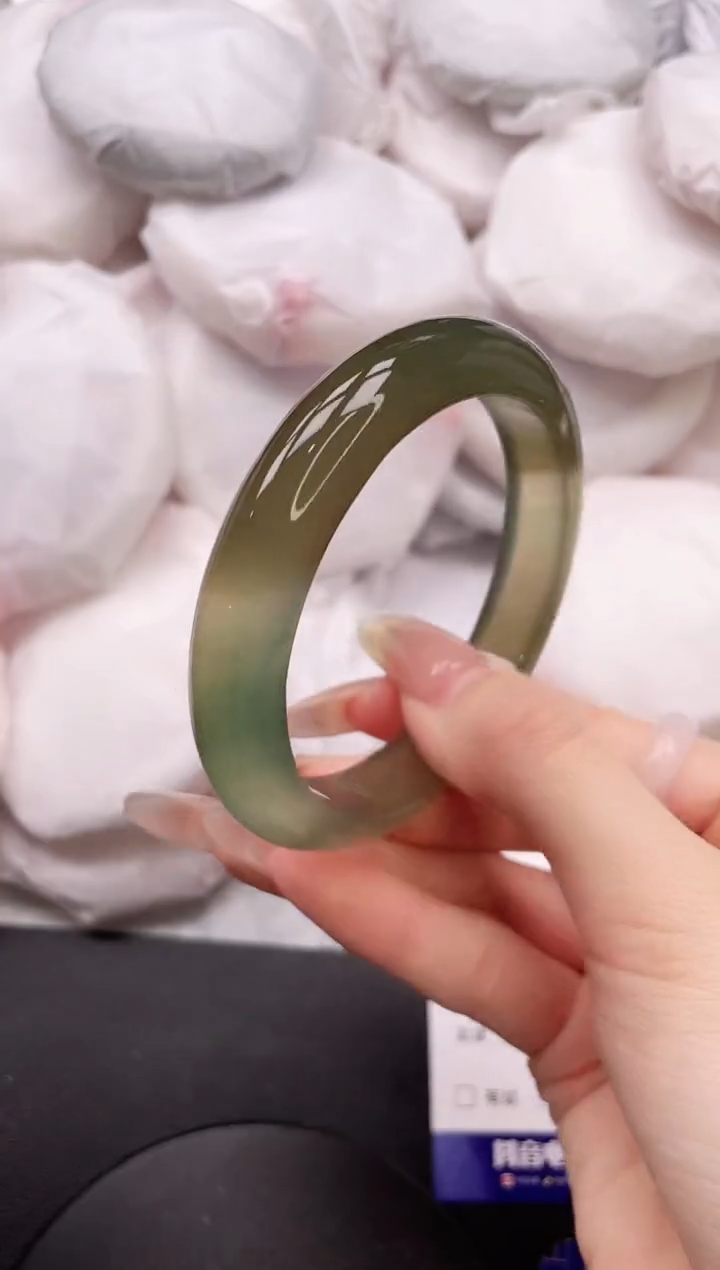 【闪购商品】石英质玉手镯未镶嵌1K554-58