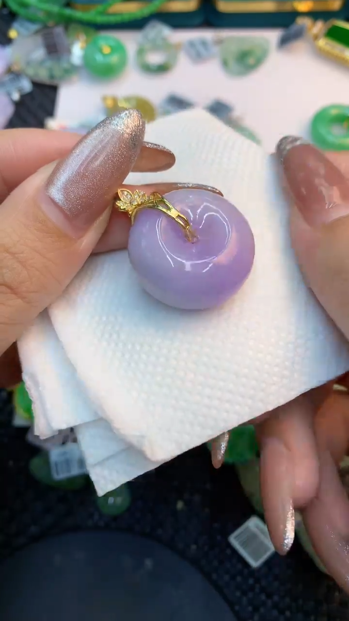 颈饰未镶嵌翡翠1