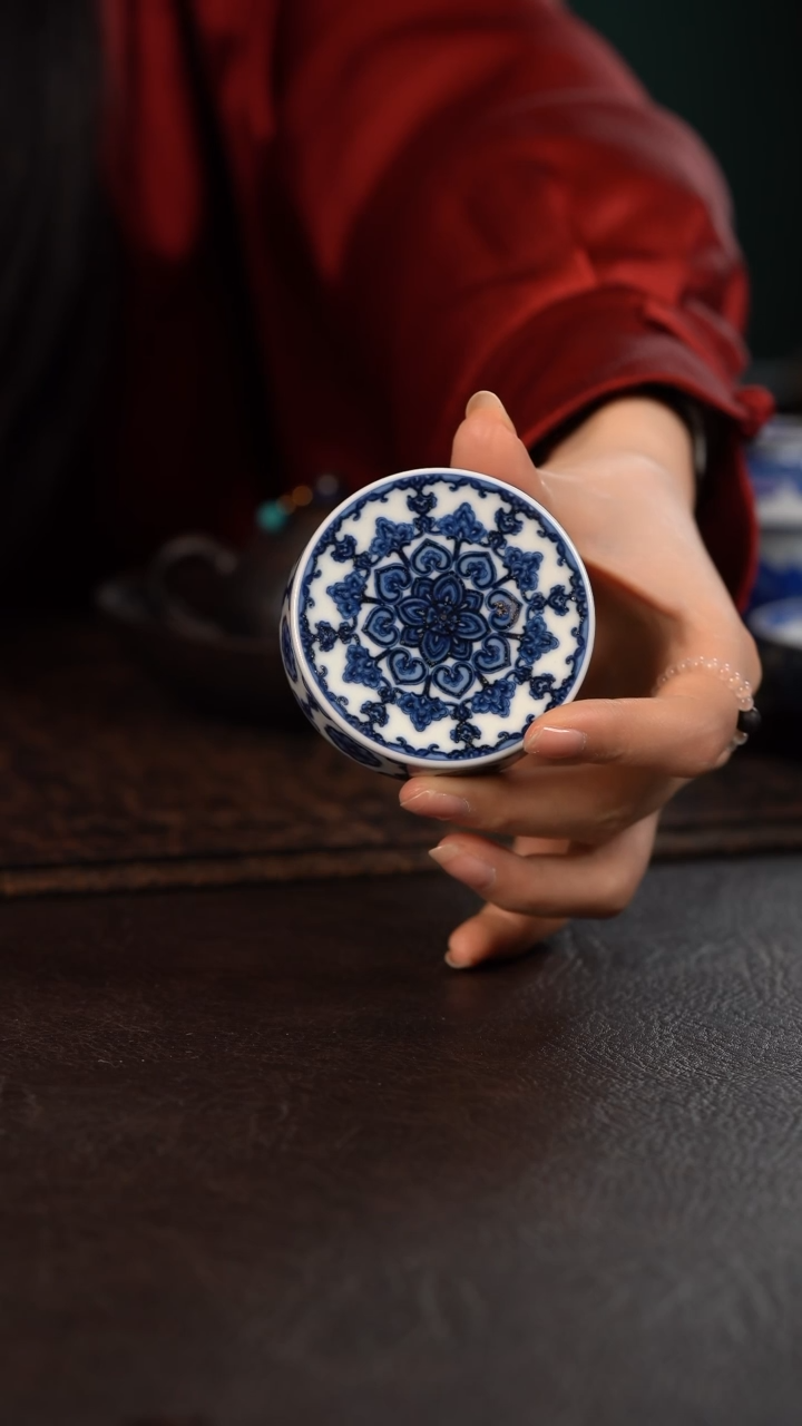 【闪购商品】杯洪印慕明星空宝相盖置