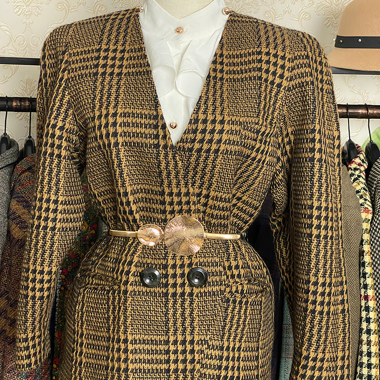 开春咩毛女西装小香风时尚百搭复古毛呢收腰设计师千鸟格双排扣