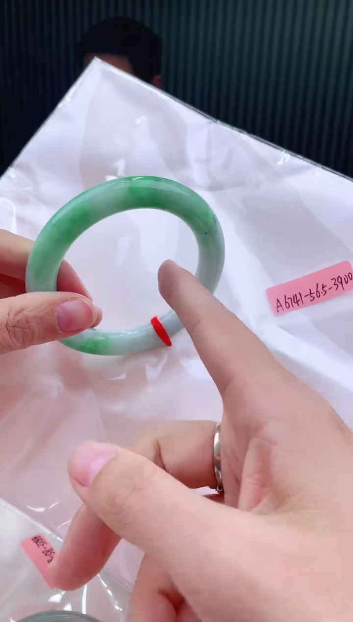 未镶嵌手镯翡翠56+