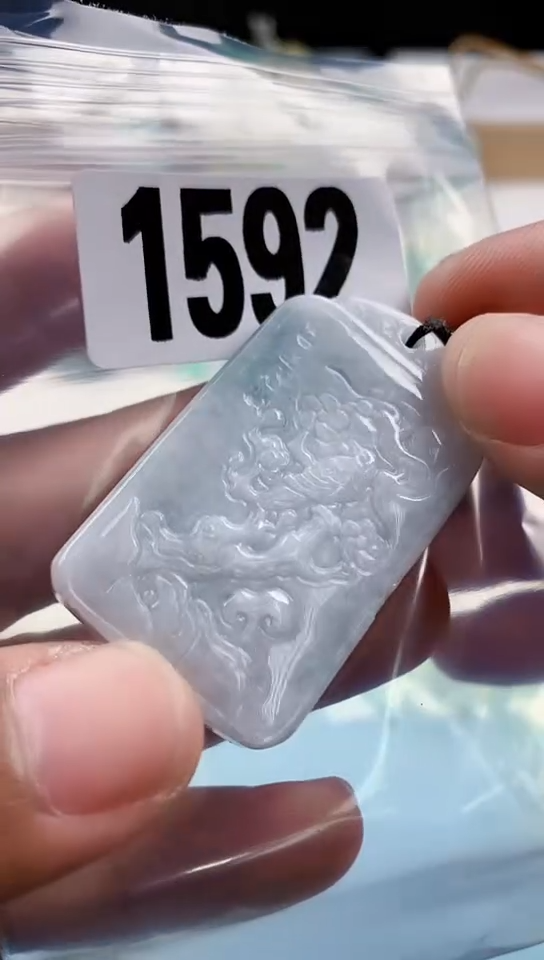 【闪购商品】翡翠挂件未镶嵌天然翡翠吊坠挂件