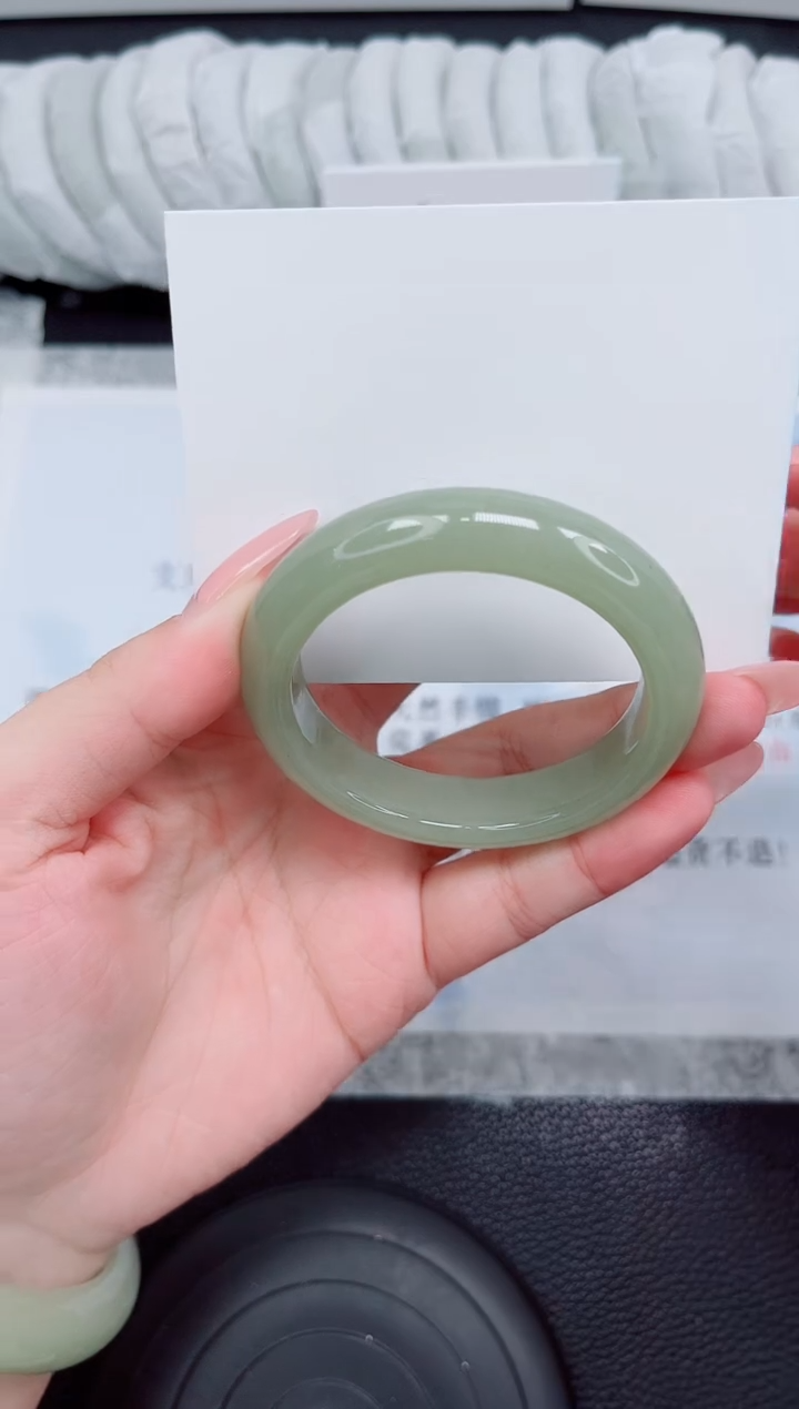 石英质玉手镯未镶嵌48-51.6