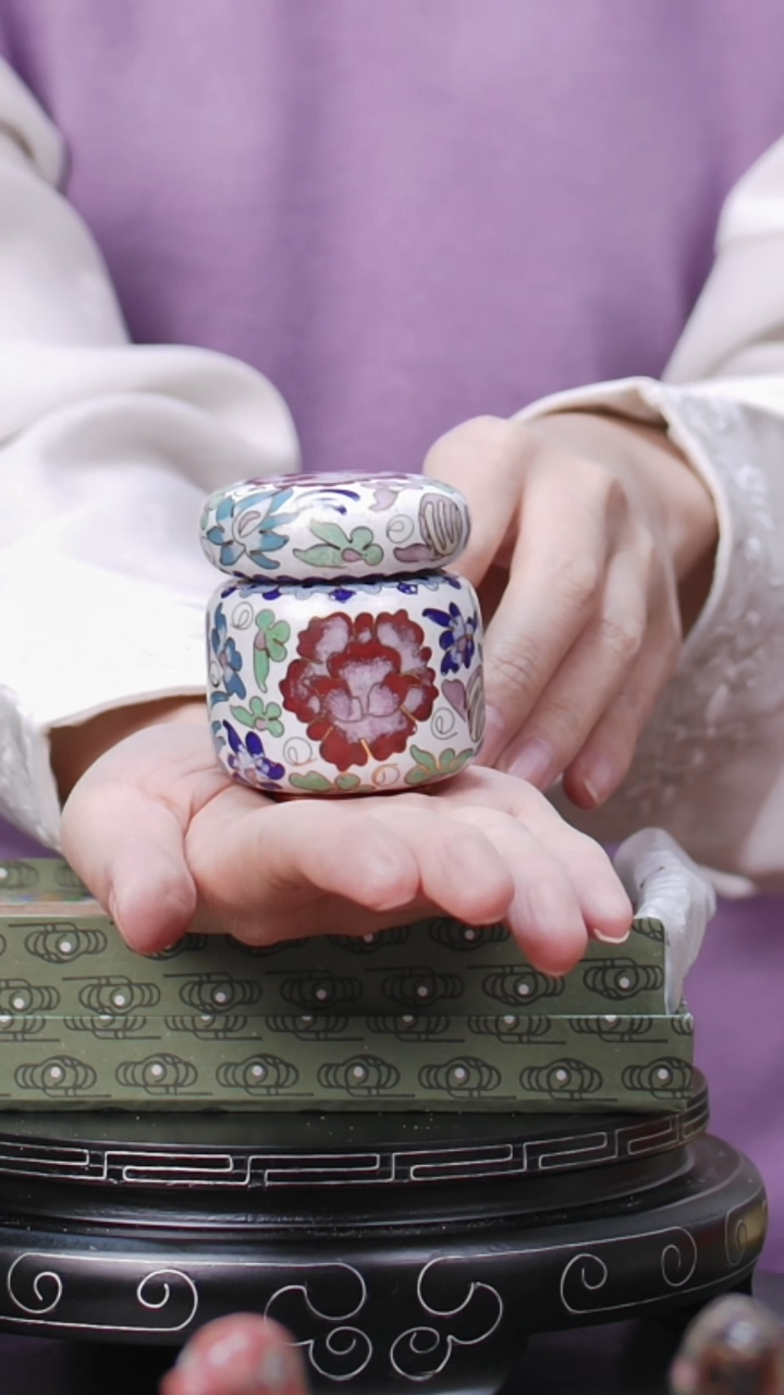 【闪购商品】非遗技艺 景泰蓝天地罐白色