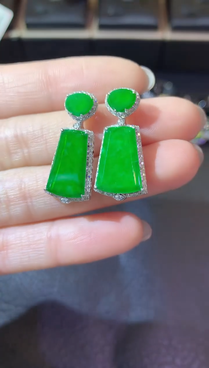 【闪购商品】翡翠吊坠(不含链)18K金镶嵌C11多样性发货一件