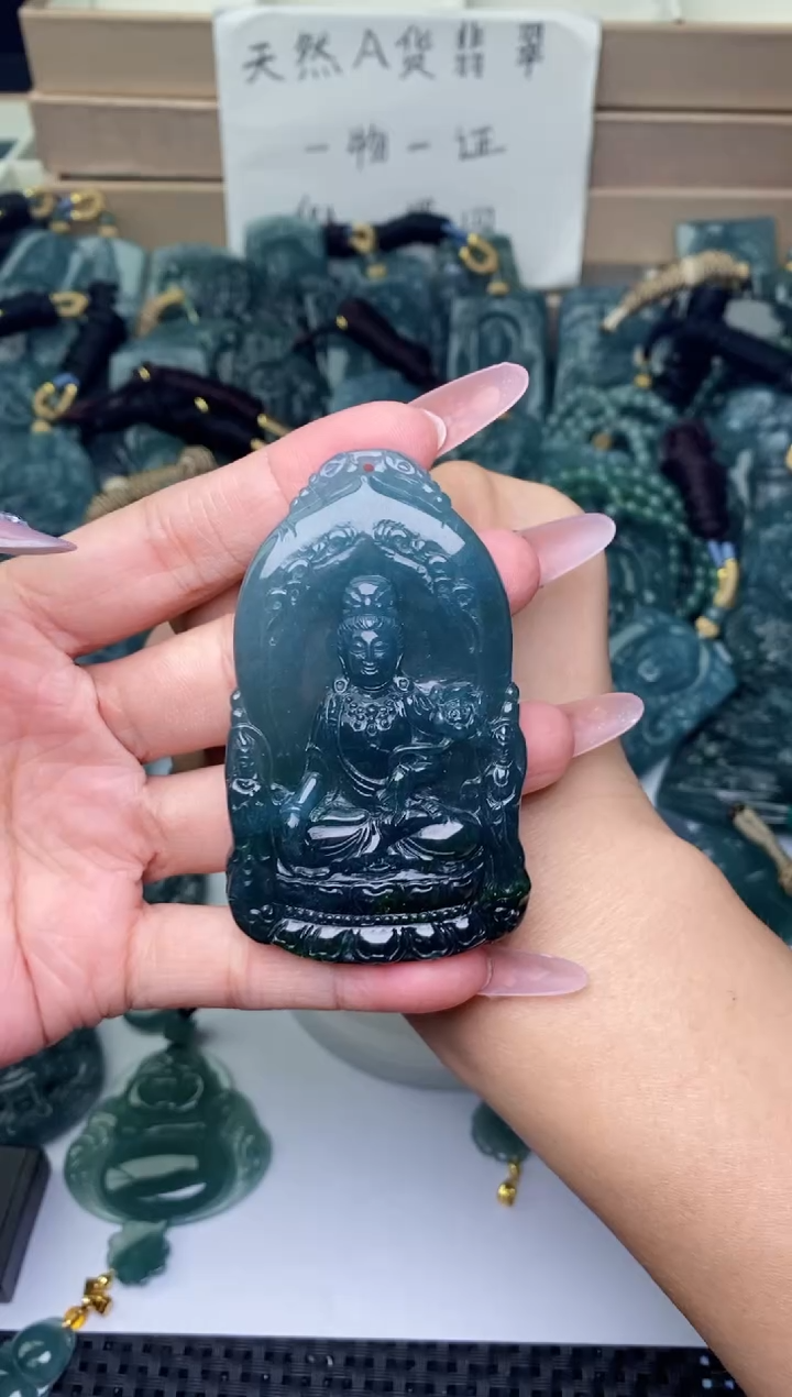 颈饰未镶嵌翡翠21          