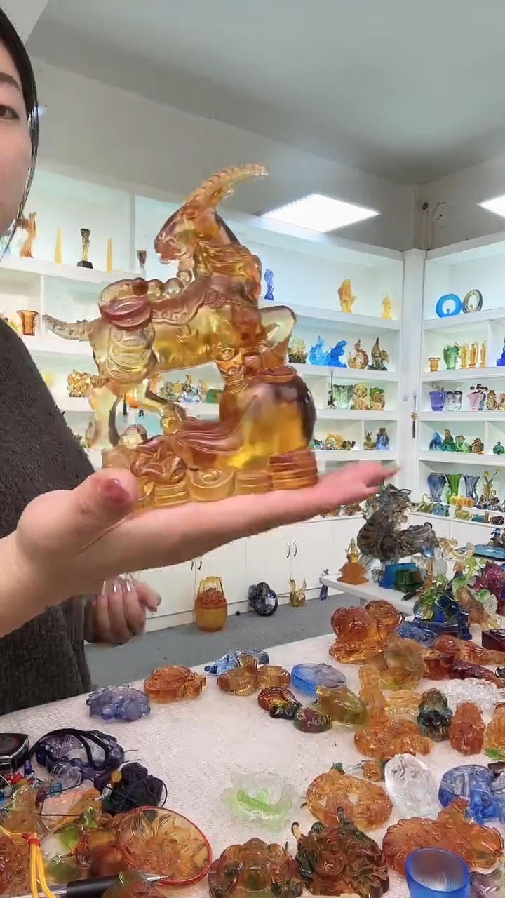 手工艺品琉璃黄色羊羊