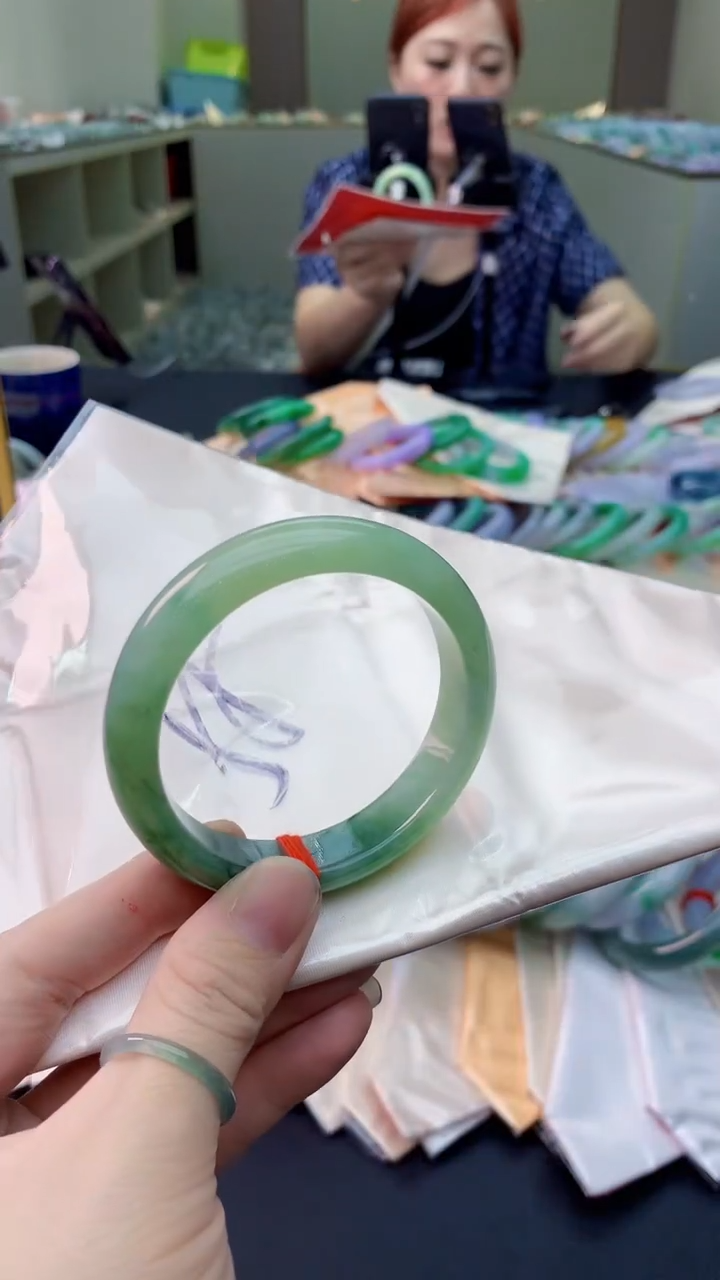 翡翠手镯未镶嵌0281516115