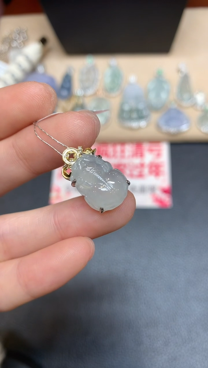 【闪购商品】翡翠吊坠(不含链)18K金镶嵌貔貅【无服务费