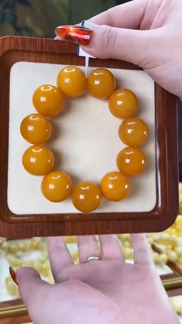 【闪购商品】蜜蜡裸石未镶嵌手串