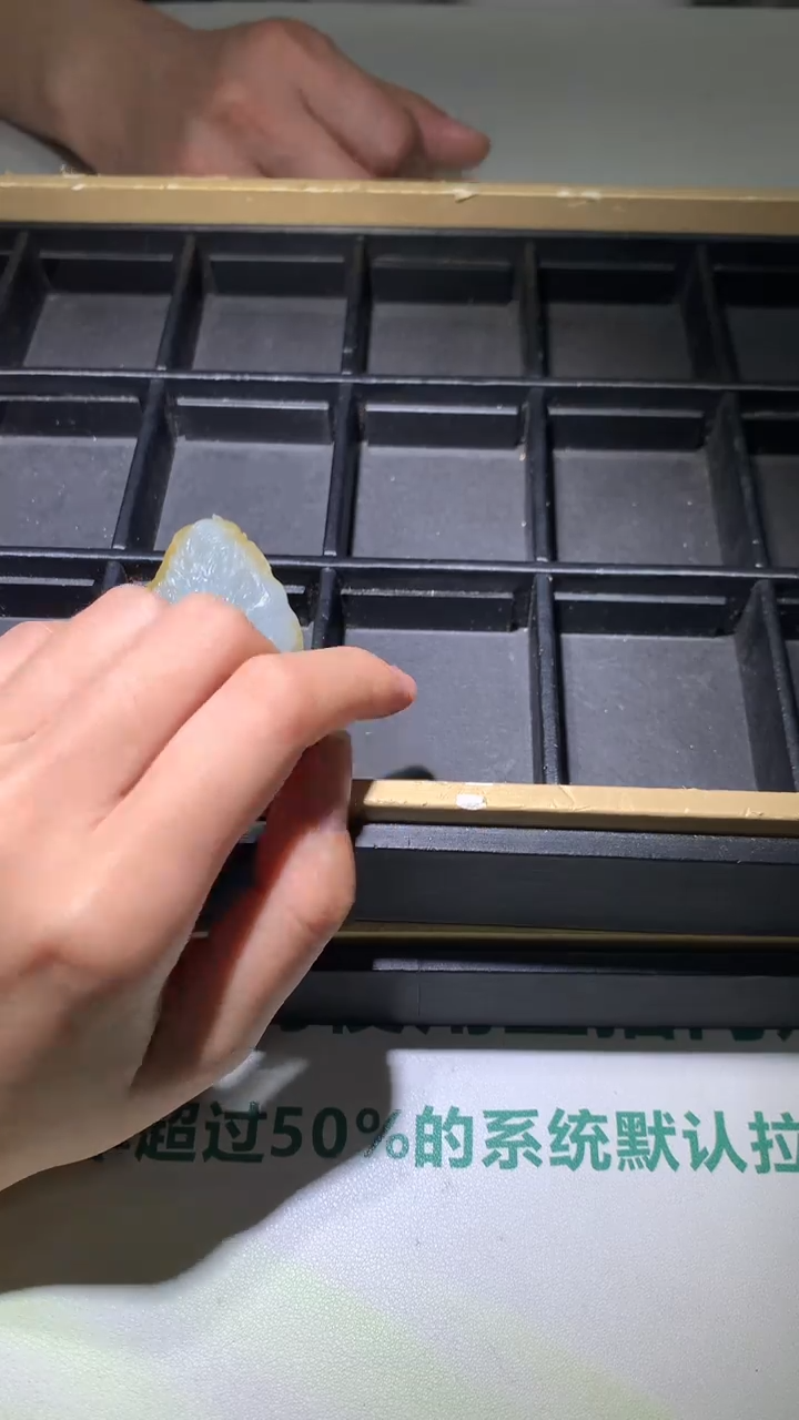 定制翡翠未镶嵌孤****~毛货-不退不换