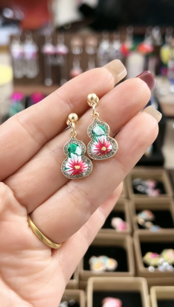 【闪购商品】织绣民族风老绣饰品578