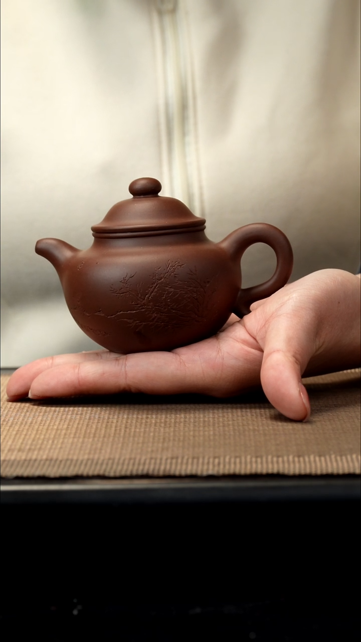 紫砂茶盏紫泥刻绘莲子160CC