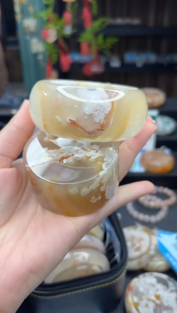 【闪购商品】石英质玉手镯未镶嵌589（63圈赠送镯心）