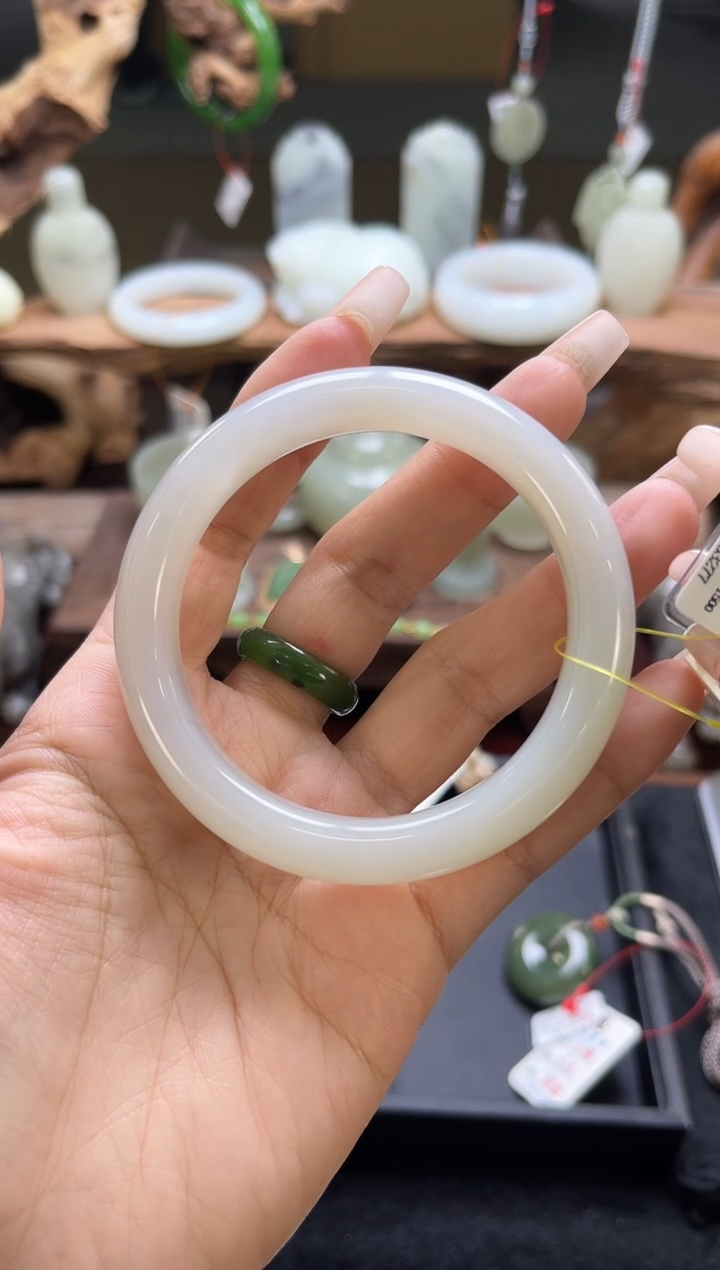 【闪购商品】和田玉手镯未镶嵌青海白玉57圈9003277