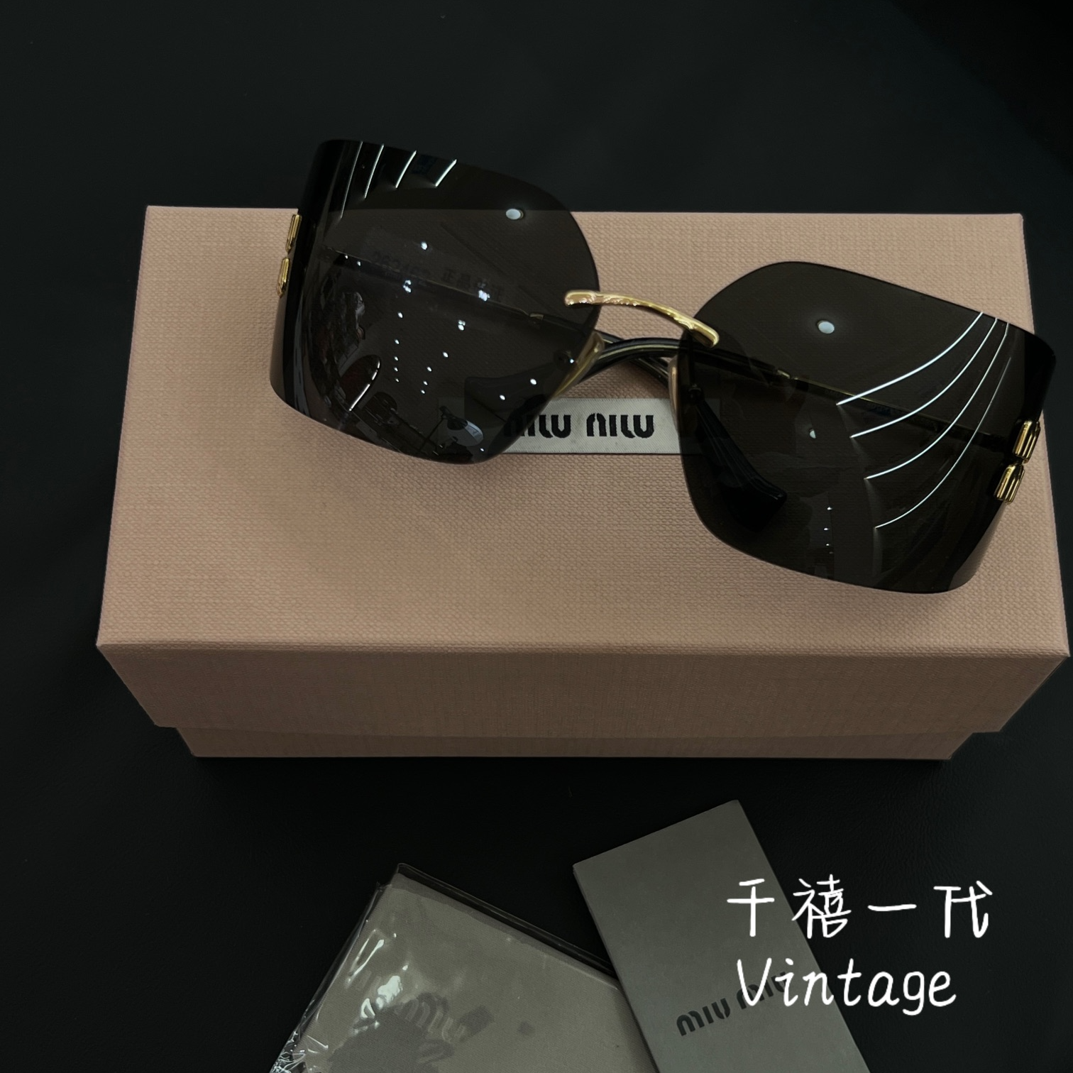95新 MIU MIU/缪缪 千禧一代- runway不规则墨镜-13192318