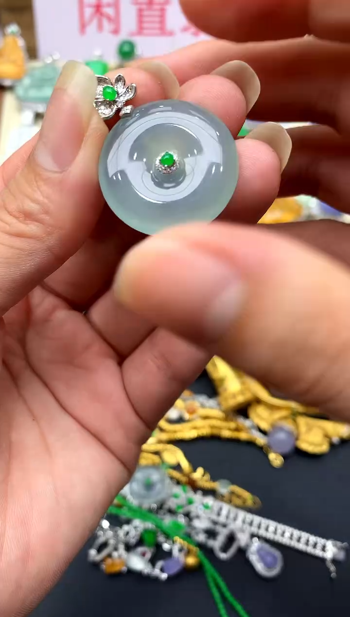 翡翠18K金镶嵌颈饰549-中国好珍宝